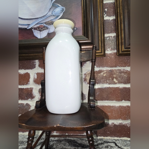 The monkey & Peddler Other - Milk Bottle Vintage